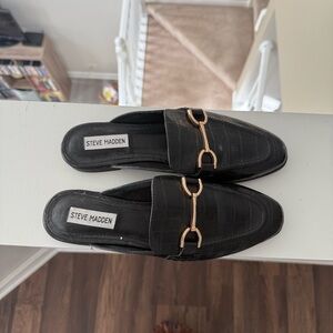 Steve Madden Black Croc-Embossed Loafers with Gold Detail
